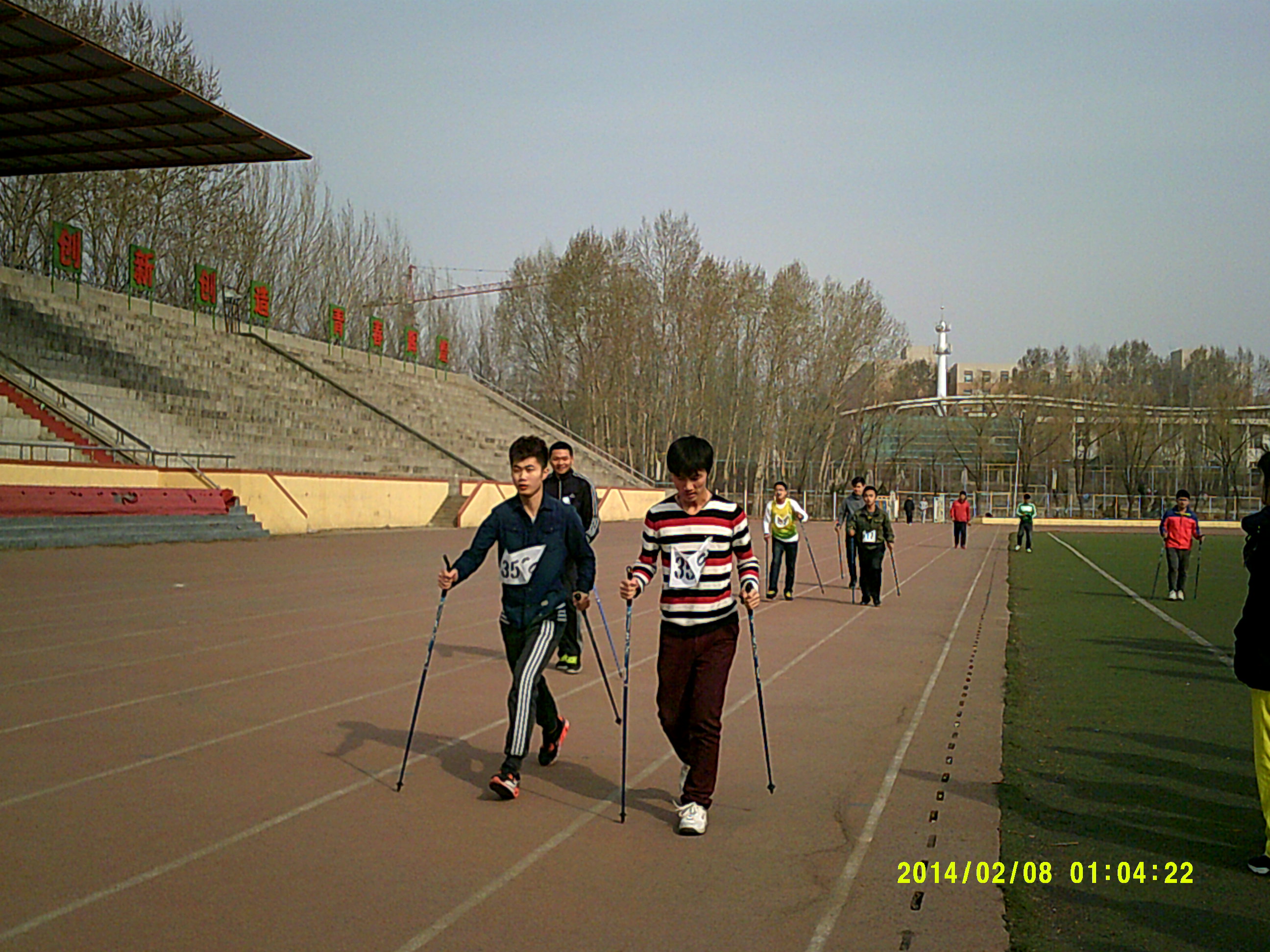 希腊女足在国际锦标赛中展现团队实力