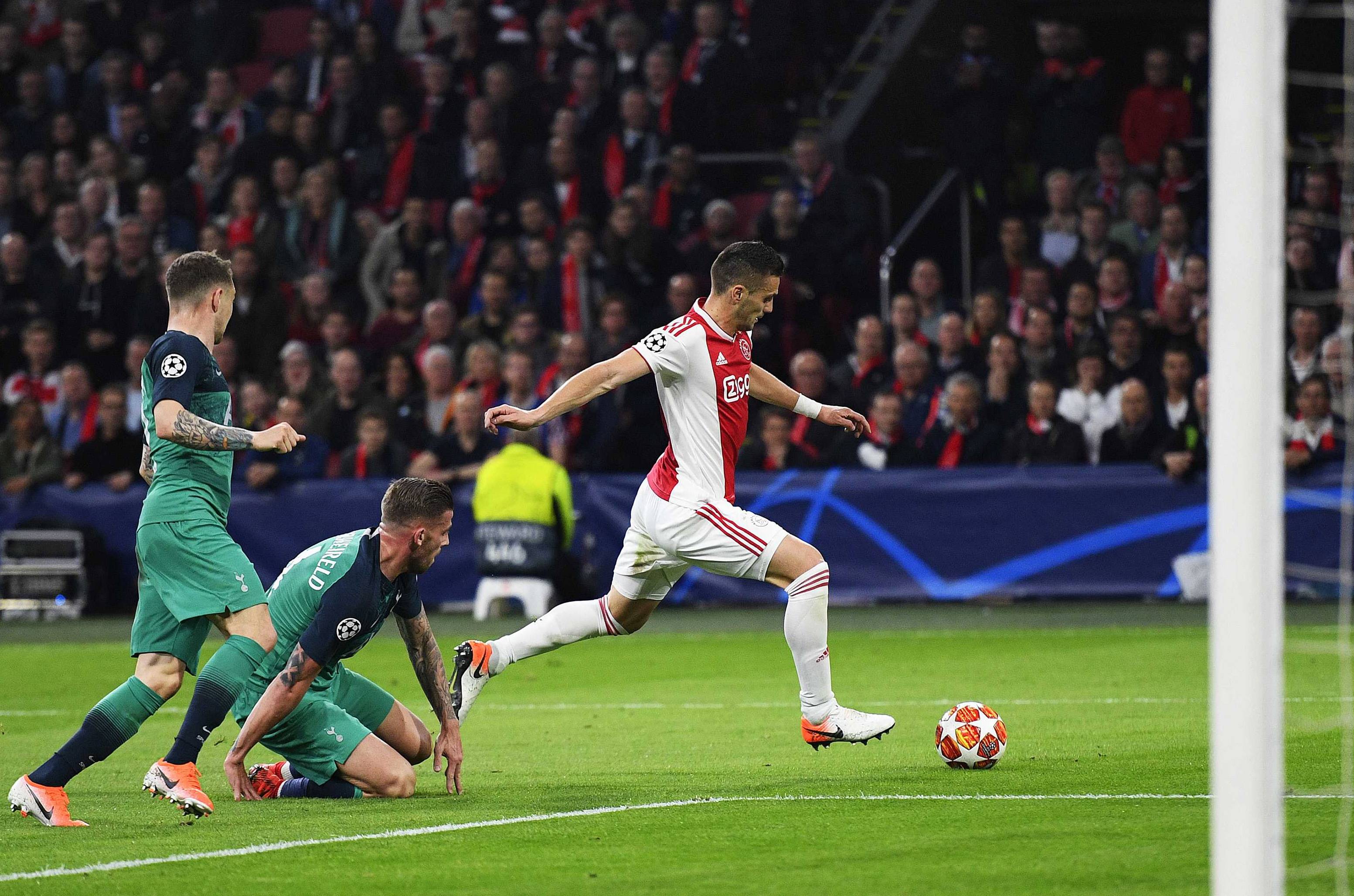 热刺客场逆转，保持胜利势头的简单介绍