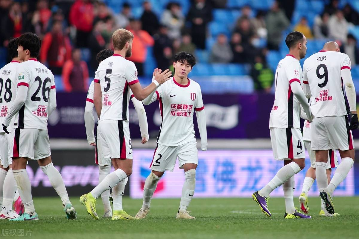 成都队迎来大胜，成功杀入亚冠8强的简单介绍