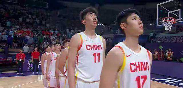 包含西藏男篮探讨新战术，力图逆袭的词条