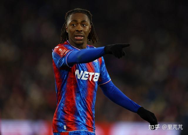 阿森纳中场表现出色，球队整体提升