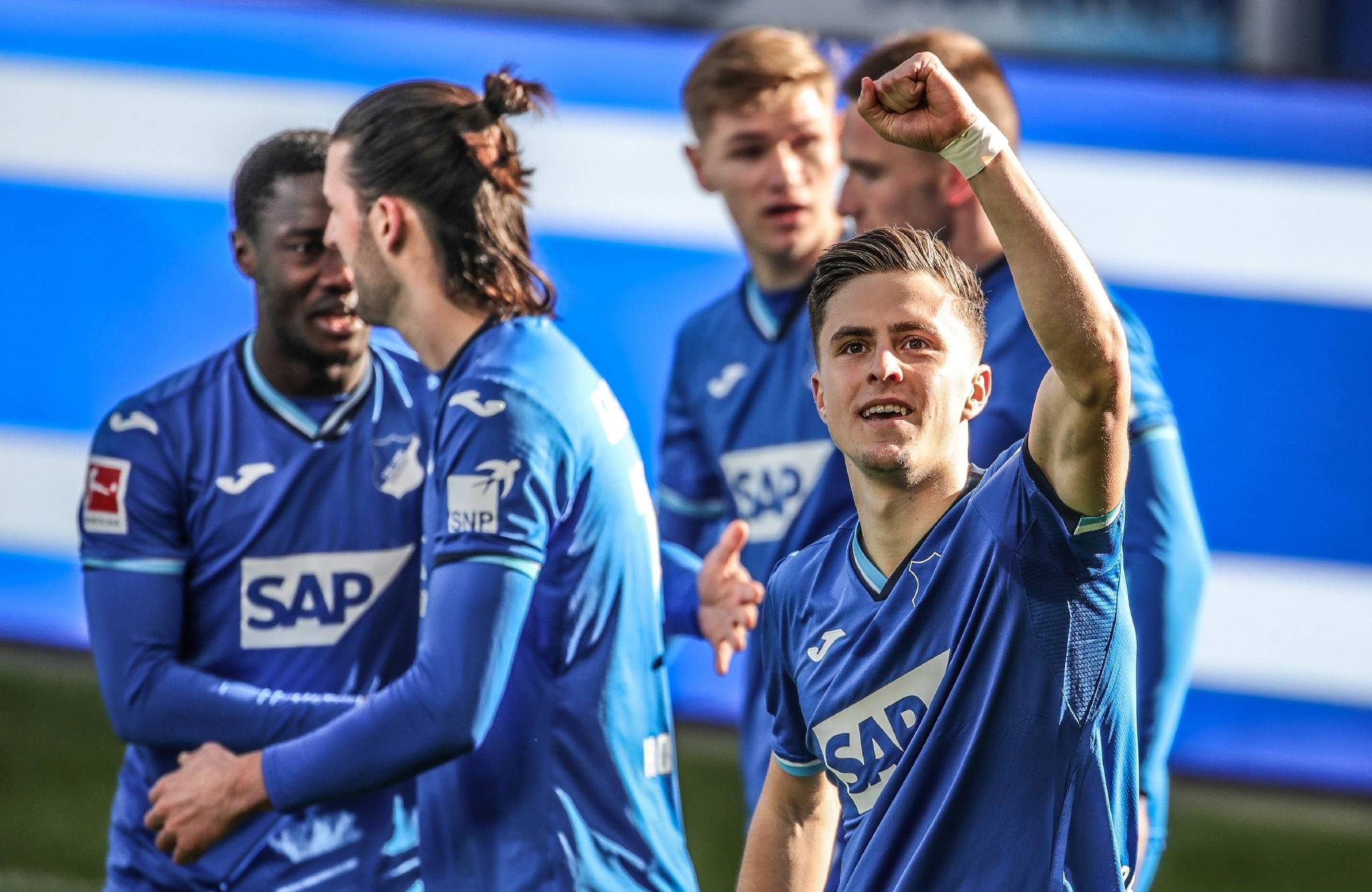 卢多戈雷茨锐意冲刺，欧冠赛场再创佳绩