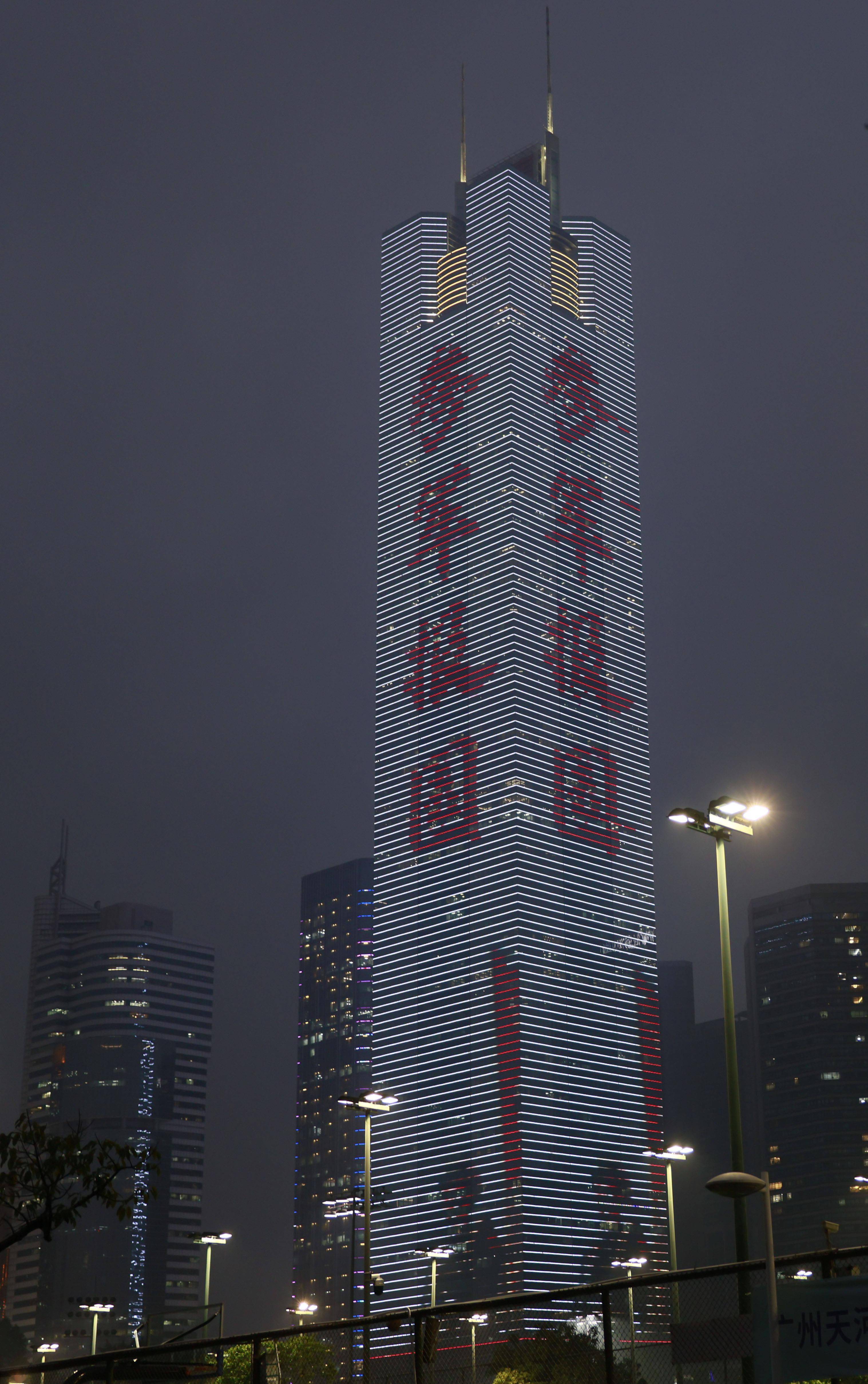 夜战即将开打，猎手谁将胜伟大