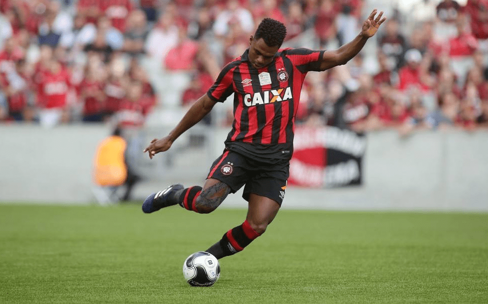 华勒尔霍特主场取胜,乐观迈向联赛中游的简单介绍 华勒尔霍特主场取胜,乐观迈向联赛中游的简单介绍