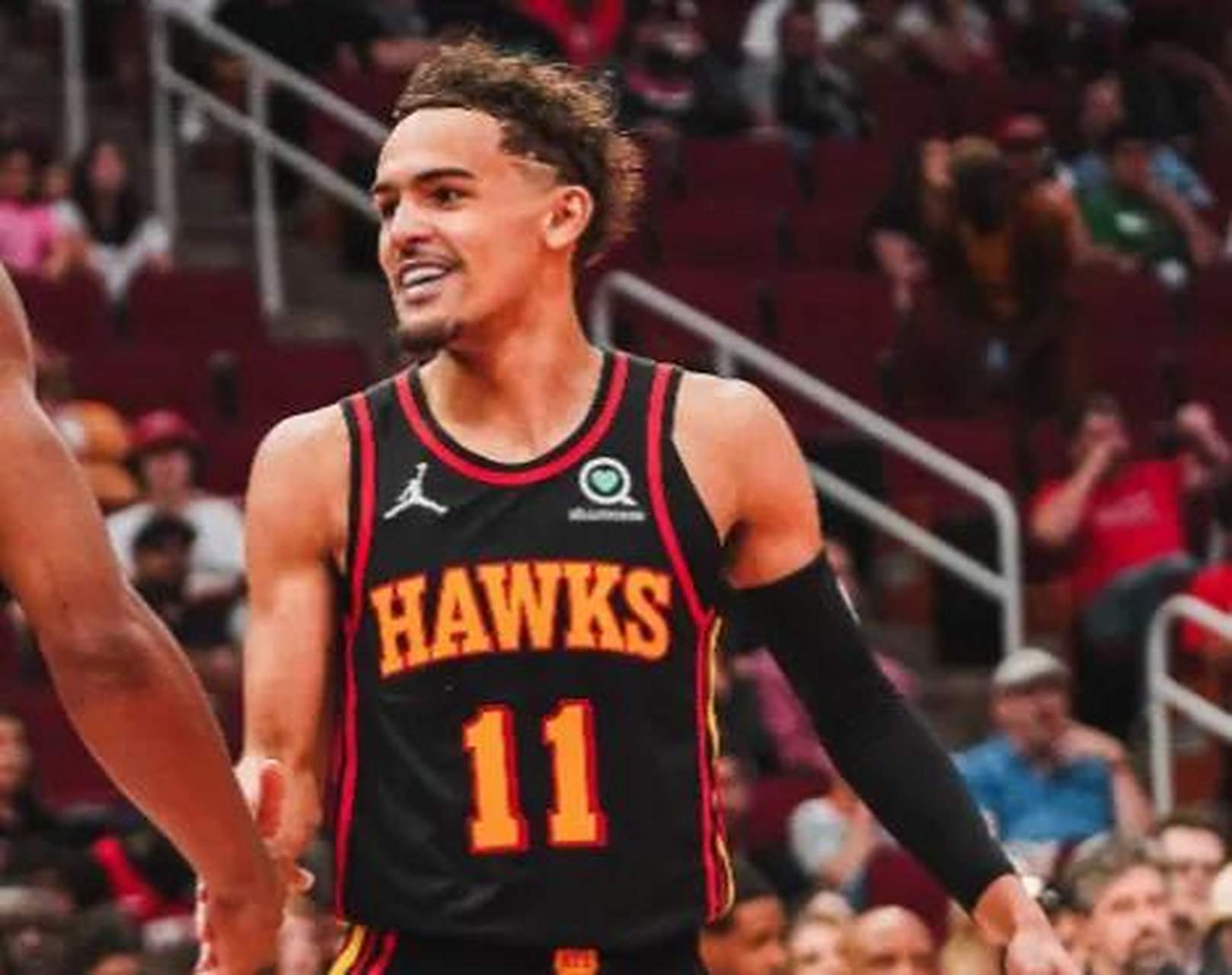 黄蜂大胜老鹰获得三连胜