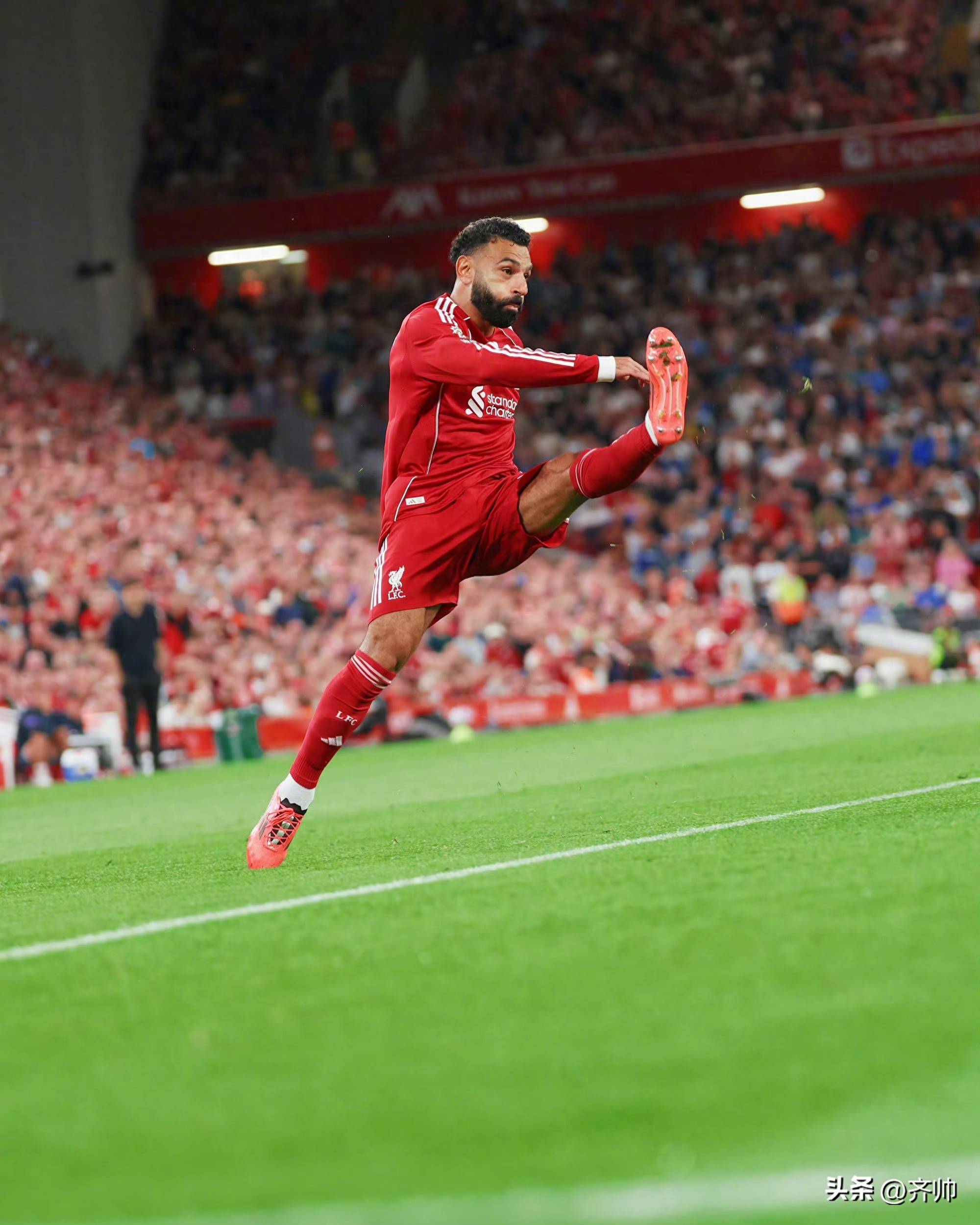 球员出战充满激情,比赛场上充满看点 球员出战充满激情,比赛场上充满看点