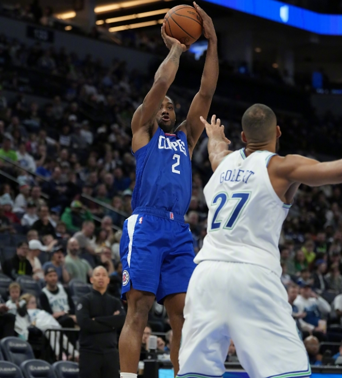 快船战胜森林狼,莱昂纳德发挥稳定 快船战胜森林狼,莱昂纳德发挥稳定