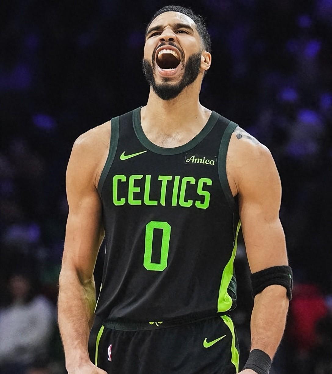 绿军遭遇76人横扫,遭受连败厄运 绿军遭遇76人横扫,遭受连败厄运