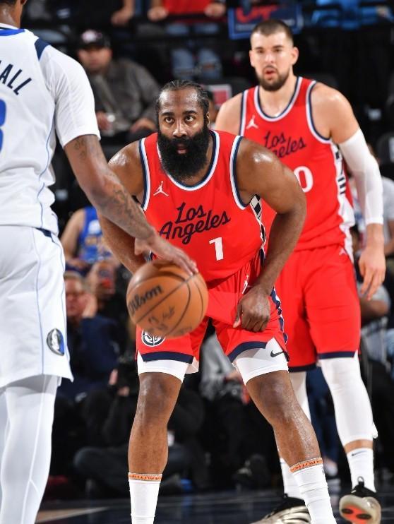 快船狂胜黄蜂，莱昂纳德砍下40